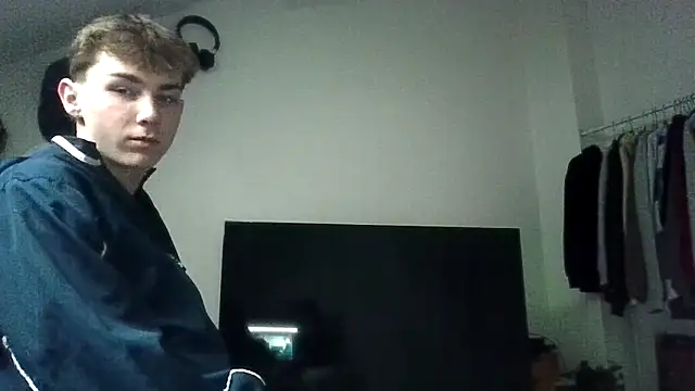 Snapshot of colar55x chatting on April 13, 4:01 pm colar55x online show from April 13, 4:01 pm