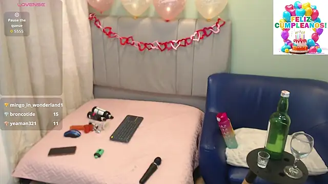 samara novoa online show from October 25, 4:35 pm