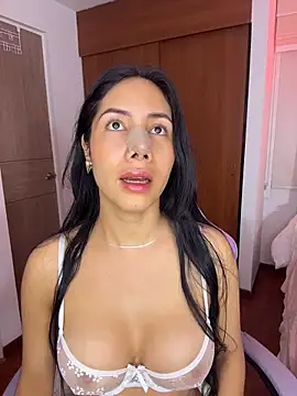 ArianaReynoldss online show from May 1, 5:23 am