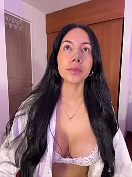 ArianaReynoldss online show from May 10, 9:58 am