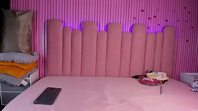 AgataDoll online show from September 18, 8:55 pm