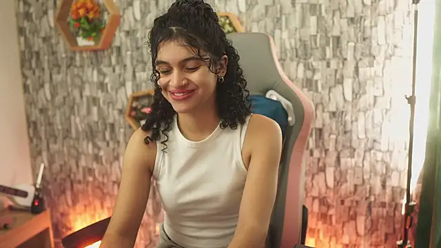 bonniie 98  online show from May 14, 2:46 pm