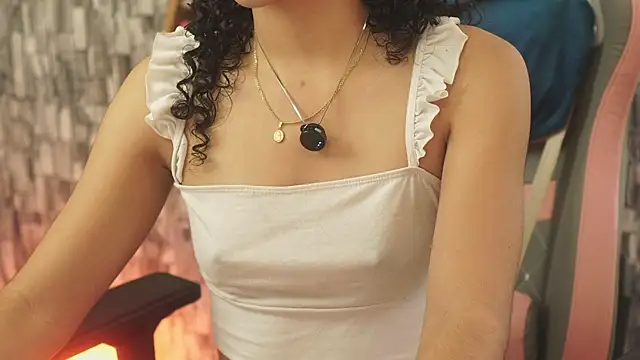 bonniie 98  online show from May 15, 7:10 pm