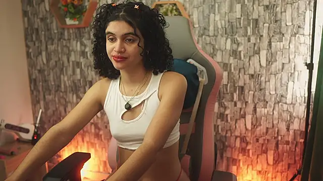 bonniie 98  online show from May 19, 8:26 pm