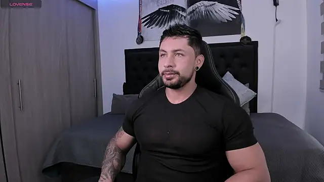 santi aesthetic online show from November 20, 3:45 pm