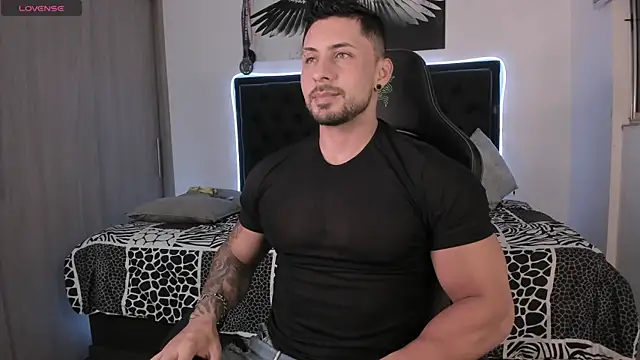 santi aesthetic online show from May 30, 5:26 am