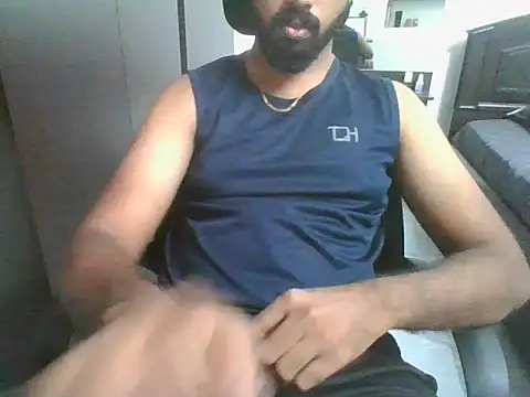 Snapshot of lovelyakash69 chatting on September 27, 5:23 am lovelyakash69 online show from September 27, 5:23 am