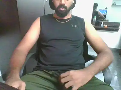 lovelyakash69 online show from November 5, 3:50 am