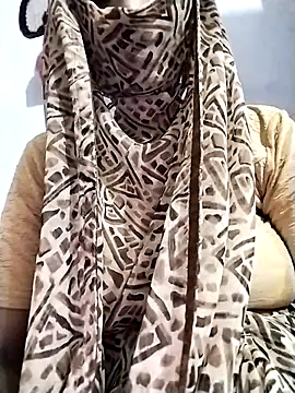 Snapshot of Soniy-Maax chatting on April 7, 4:29 pm Soniy-Maax online show from April 7, 4:29 pm