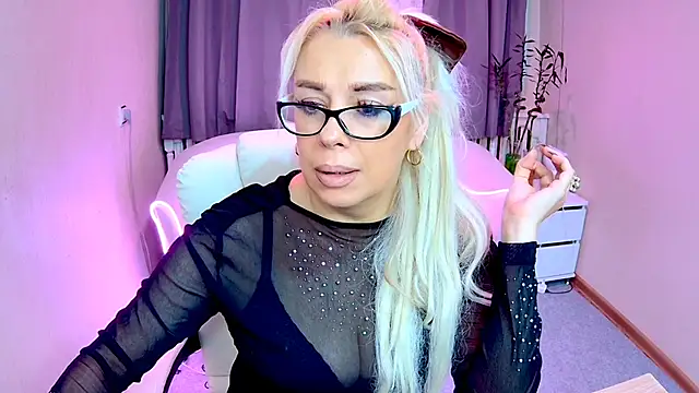 KatrinaCharm online show from November 21, 7:29 am