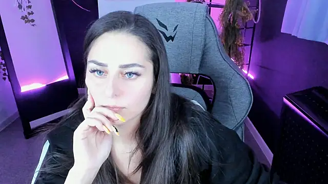 ValeriiMills online show from October 15, 4:07 pm