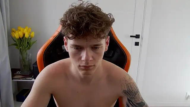 DanyDavis online show from March 12, 7:03 am