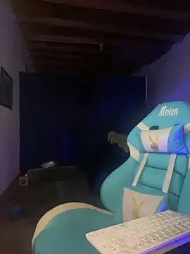 Snapshot of venusgh_ chatting on October 9, 3:59 am venusgh  online show from October 9, 3:59 am