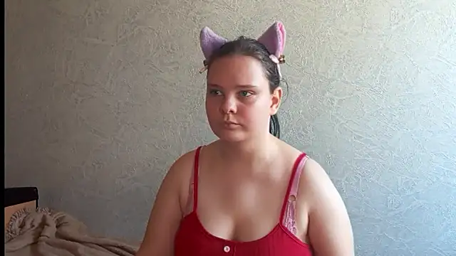 SweetPiggyx online show from May 9, 1:38 pm