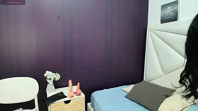 paula zambrano7 online show from October 31, 1:45 pm