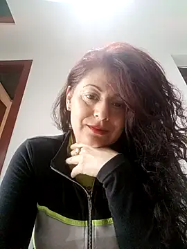 lunadicty online show from September 26, 11:31 pm