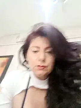 Snapshot of lunadicty chatting on April 12, 8:25 pm lunadicty online show from April 12, 8:25 pm