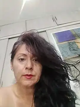 Snapshot of lunadicty chatting on May 16, 12:07 am lunadicty online show from May 16, 12:07 am