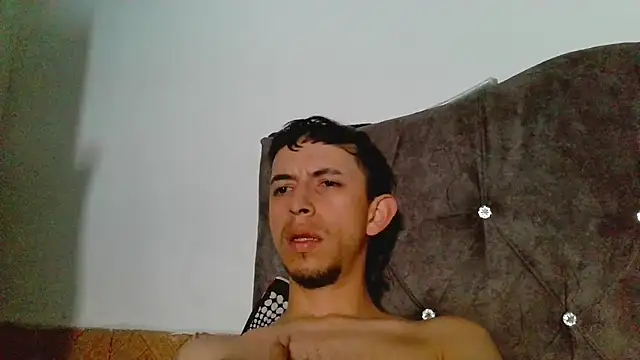 Snapshot of Chris__Jones chatting on June 1, 7:26 pm Chris Jones online show from June 1, 7:26 pm