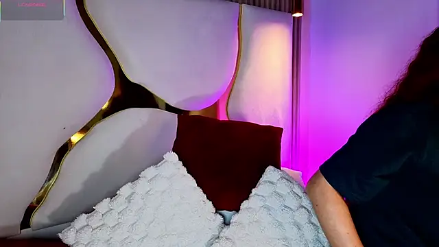 AmmberJones online show from January 10, 12:07 pm