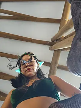 Pretty roxxyy online show from November 8, 1:00 pm