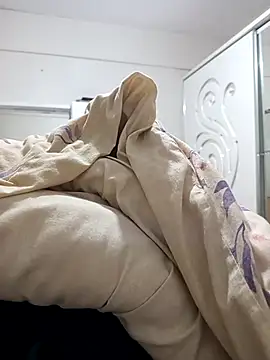 leona633 online show from February 7, 6:55 pm