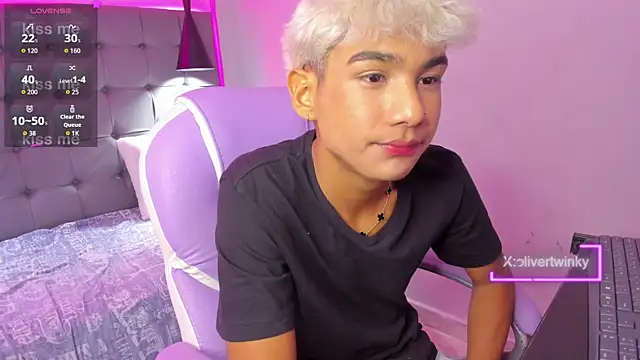 OliverTwinky online show from September 10, 5:07 am