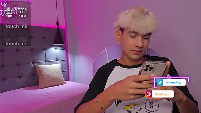 OliverTwinky online show from October 2, 8:38 pm