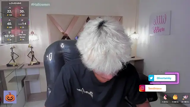 OliverTwinky online show from October 14, 2:40 pm