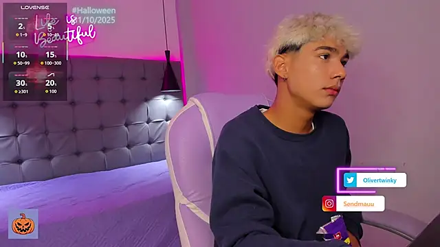 OliverTwinky online show from October 24, 1:46 am