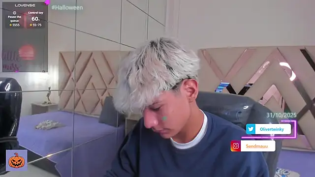 OliverTwinky online show from October 30, 1:34 pm