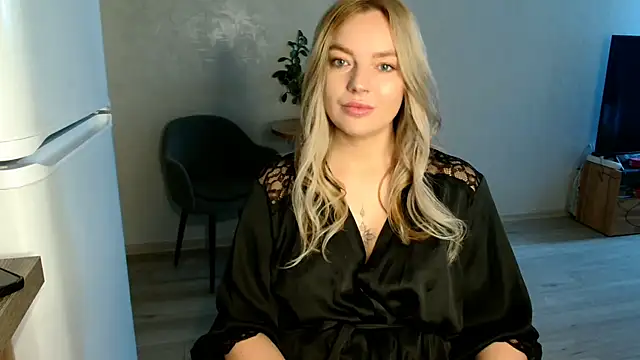 Eva   forever online show from October 28, 2:59 am