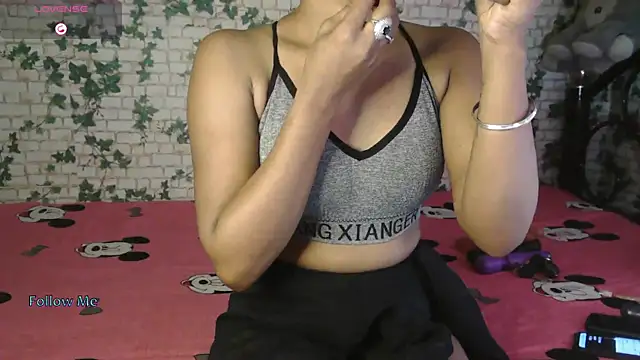 Snapshot of Trishna_love chatting on October 19, 3:18 am Trishna love online show from October 19, 3:18 am