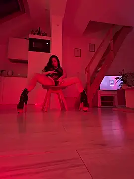 Snapshot of MoonlitLust chatting on March 17, 8:23 pm MoonlitLust online show from March 17, 8:23 pm