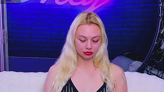 AlessiaCroft online show from May 6, 4:08 am