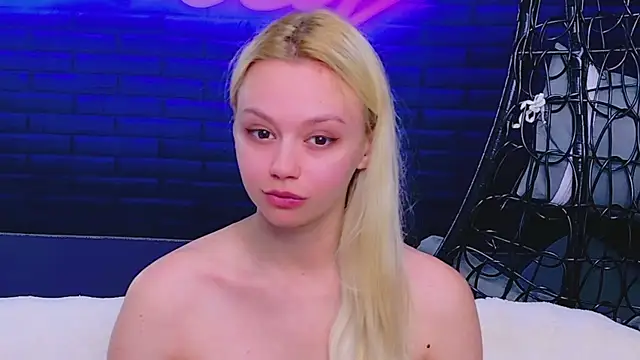 AlessiaCroft online show from May 15, 3:57 am