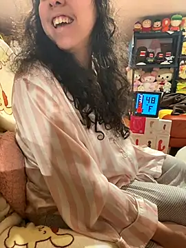 w3tkittty online show from November 15, 10:26 pm