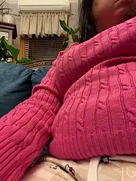 w3tkittty online show from February 12, 4:07 am