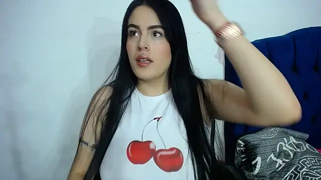 Snapshot of karolay_su chatting on November 30, 1:31 am karolay su online show from November 30, 1:31 am