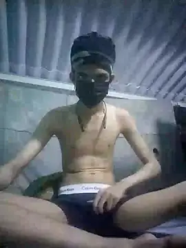 HannanKhan25 online show from October 31, 1:01 pm