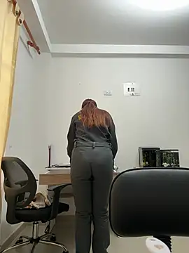 Snapshot of MELODY__06 chatting on February 16, 12:34 pm MELODY 06 online show from February 16, 12:34 pm