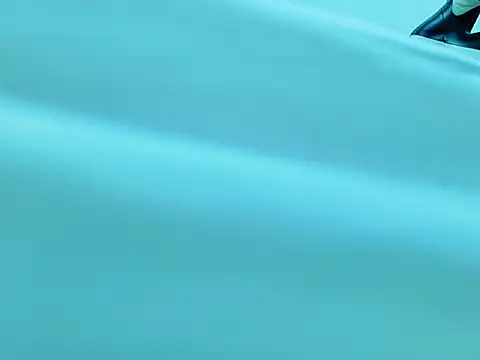 Snapshot of Raven_goth chatting on December 19, 8:27 pm Raven goth online show from December 19, 8:27 pm