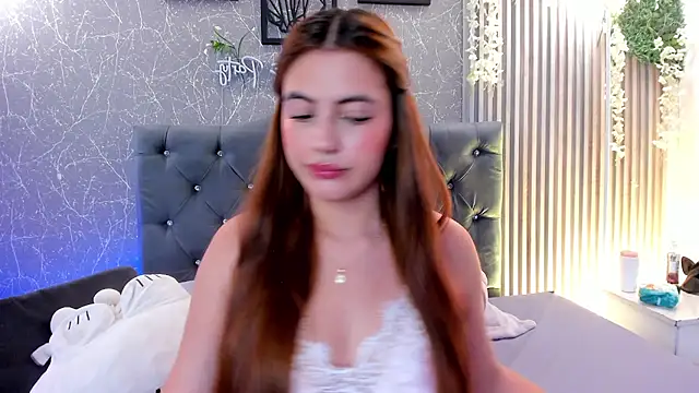 mialeia01 online show from June 22, 9:01 pm