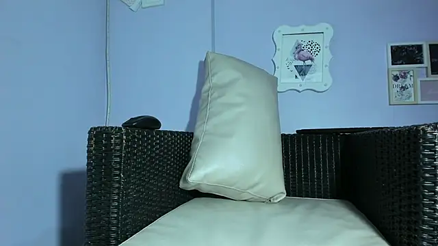 Snapshot of AlissaJoness chatting on February 21, 11:44 am AlissaJoness online show from February 21, 11:44 am