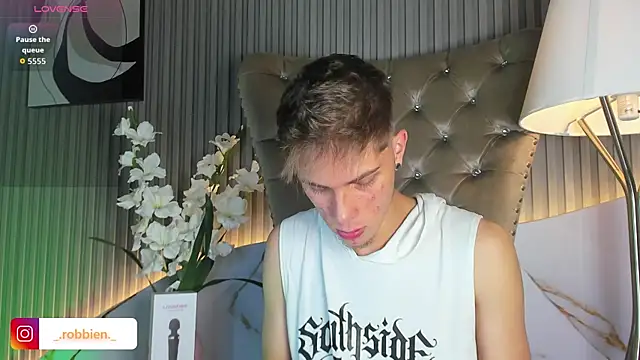 Robbin Blaze online show from June 17, 4:37 am