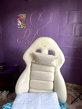 Baby  Otaku online show from October 9, 7:23 pm