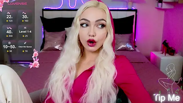 Snapshot of LinaLirian chatting on September 19, 1:56 pm LinaLirian online show from September 19, 1:56 pm