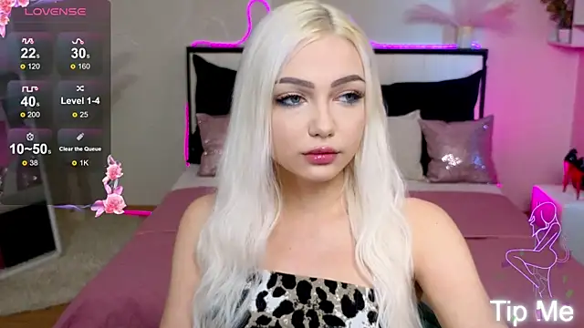 Snapshot of LinaLirian chatting on September 24, 2:09 pm LinaLirian online show from September 24, 2:09 pm