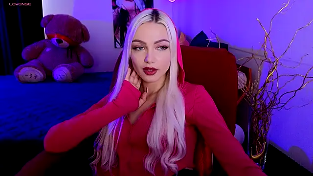 Snapshot of LinaLirian chatting on October 22, 12:27 pm LinaLirian online show from October 22, 12:27 pm