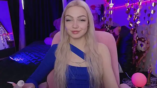 LinaLirian online show from March 21, 8:08 am